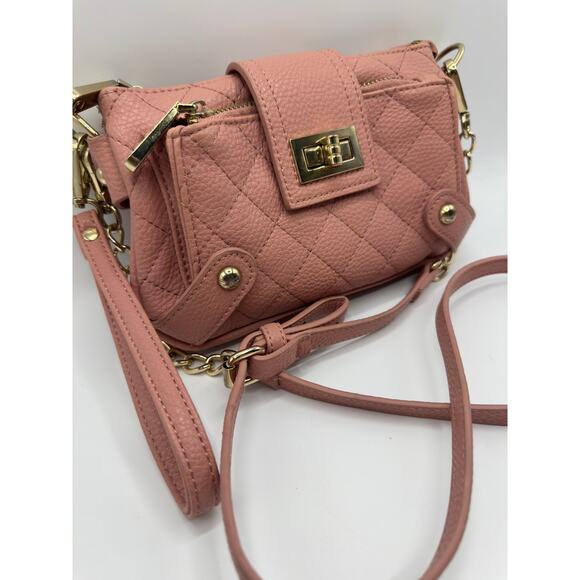 Charming Charlie Quilted Queen Crossbody, Pink/Gold, EUC - Picture 2 of 8
